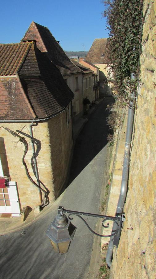 Aux Portes De L'Abbaye Saint-Cyprien (Dordogne) Exterior foto